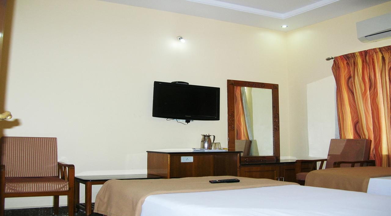 Athidhi Residency Hotel Tirupati Exterior photo