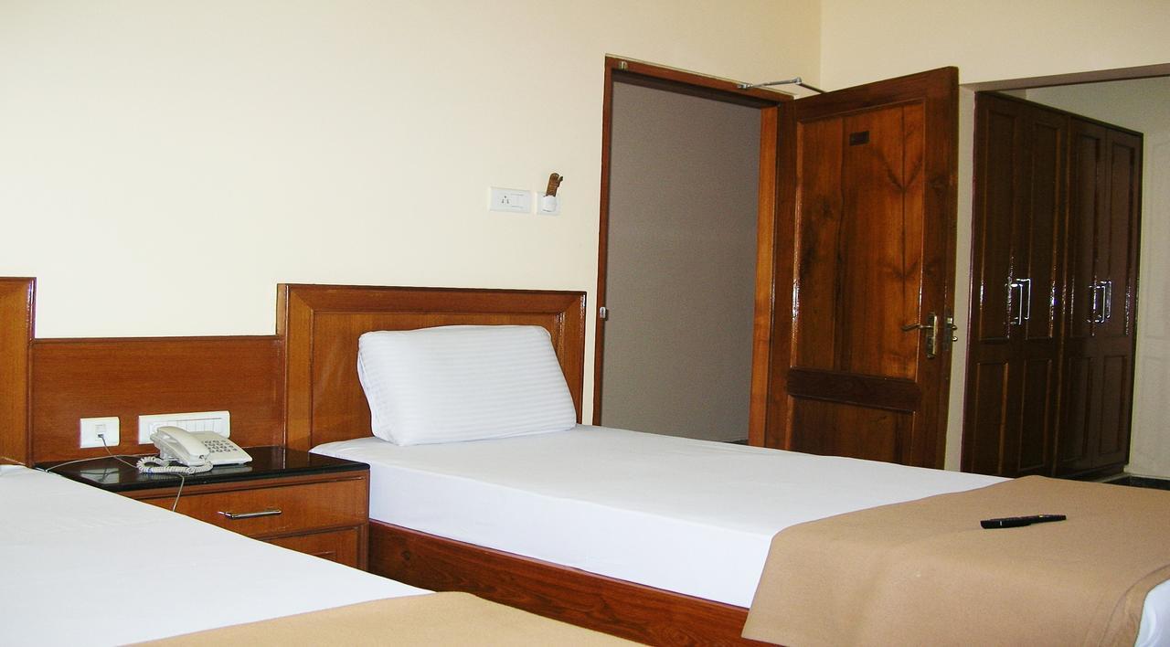 Athidhi Residency Hotel Tirupati Exterior photo