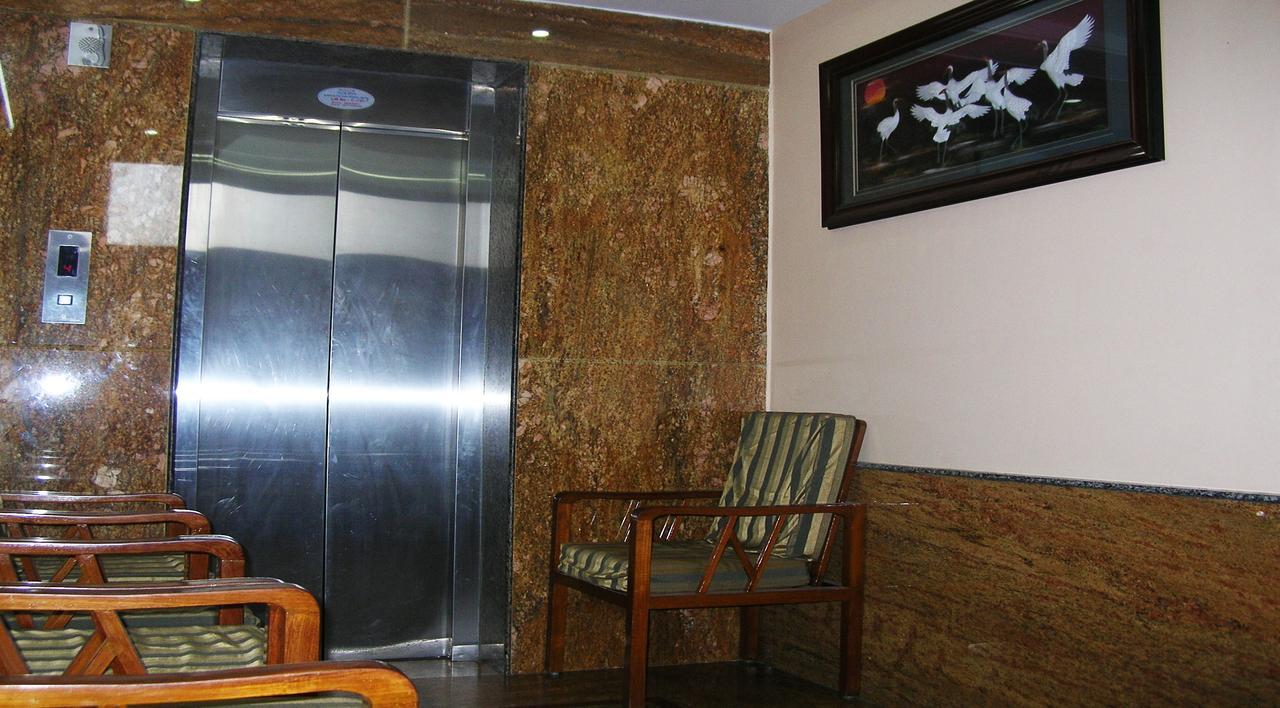 Athidhi Residency Hotel Tirupati Exterior photo