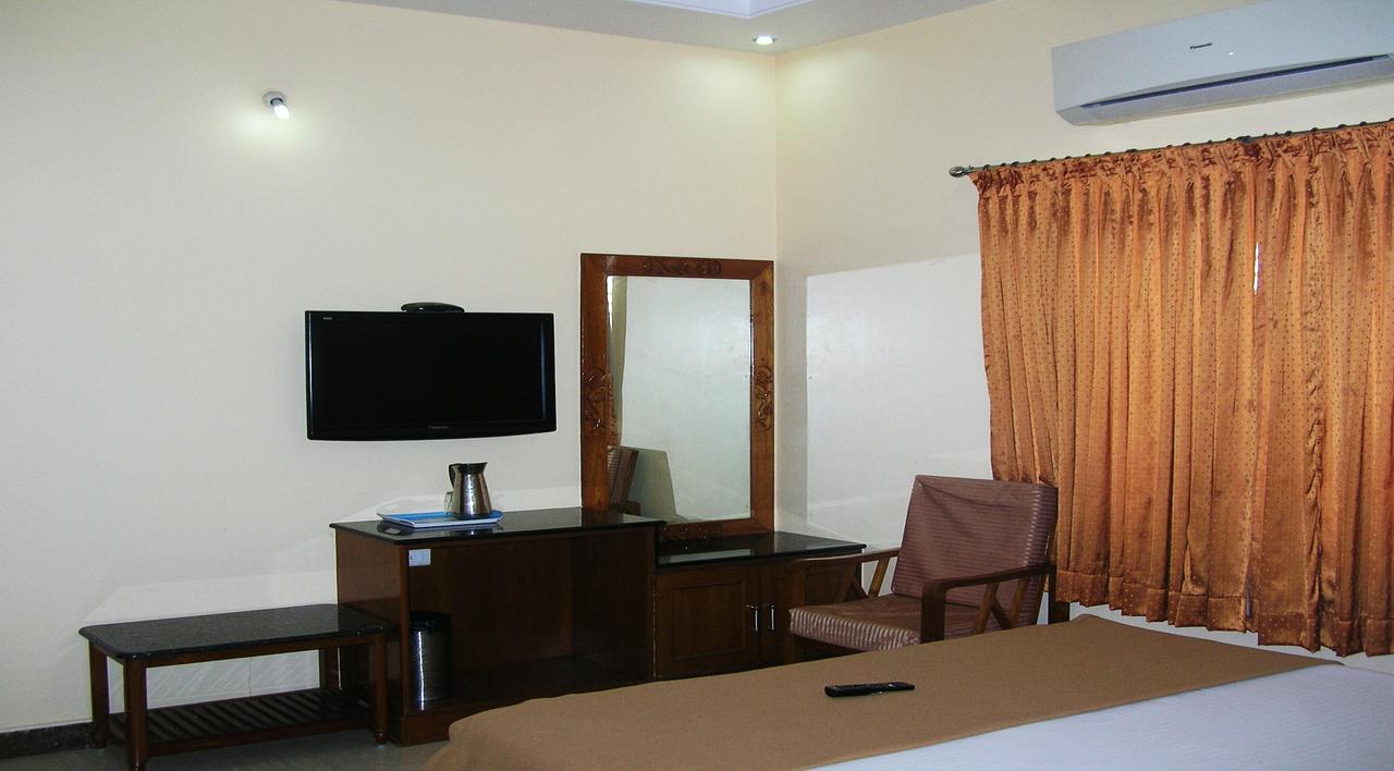 Athidhi Residency Hotel Tirupati Exterior photo