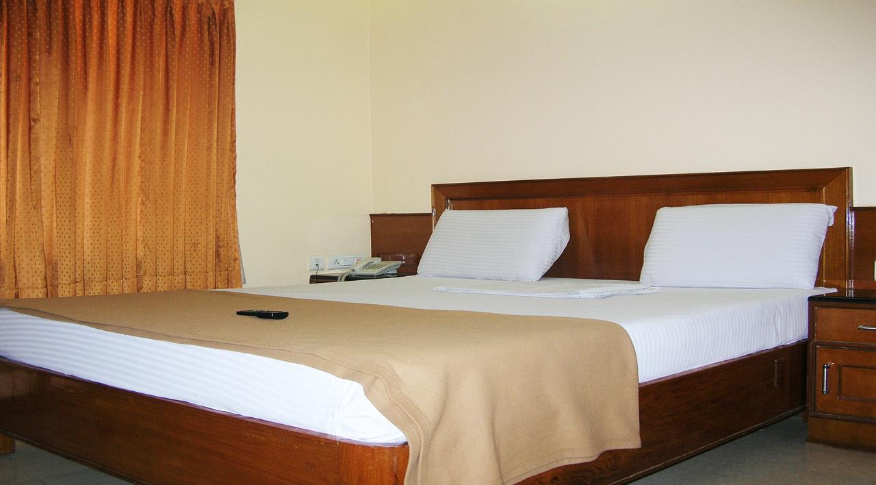 Athidhi Residency Hotel Tirupati Exterior photo